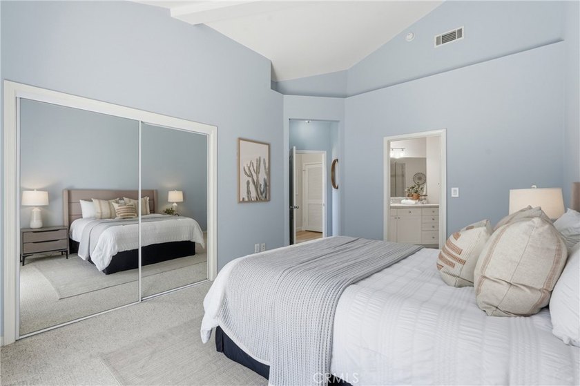 New Price! Incredible Opportunity in a Highly Coveted - photo 16