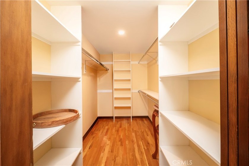 Welcome to this highly desirable single-story estate featuring a - photo 20