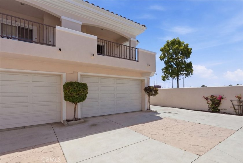 New Price! Incredible Opportunity in a Highly Coveted - photo 33