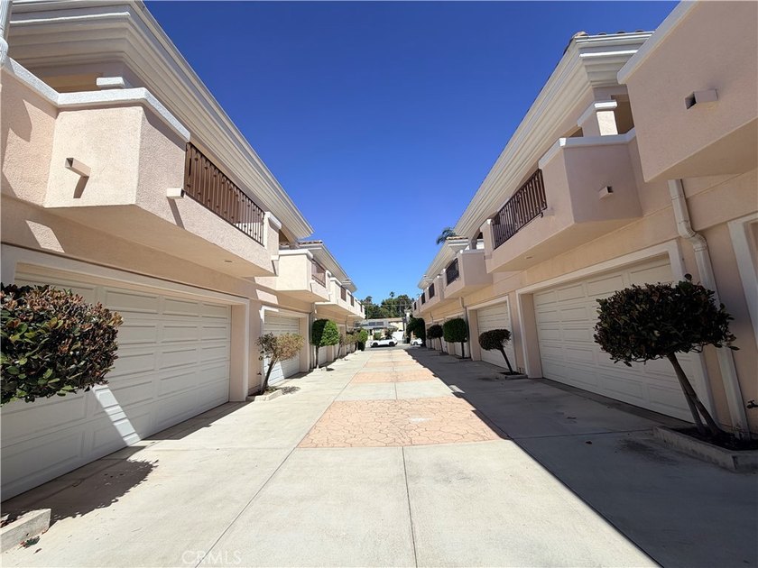 New Price! Incredible Opportunity in a Highly Coveted - photo 36