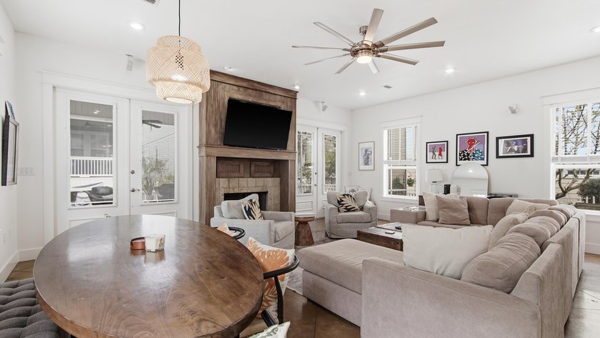 Experience the laid-back 30A lifestyle in the heart of Blue - photo 3