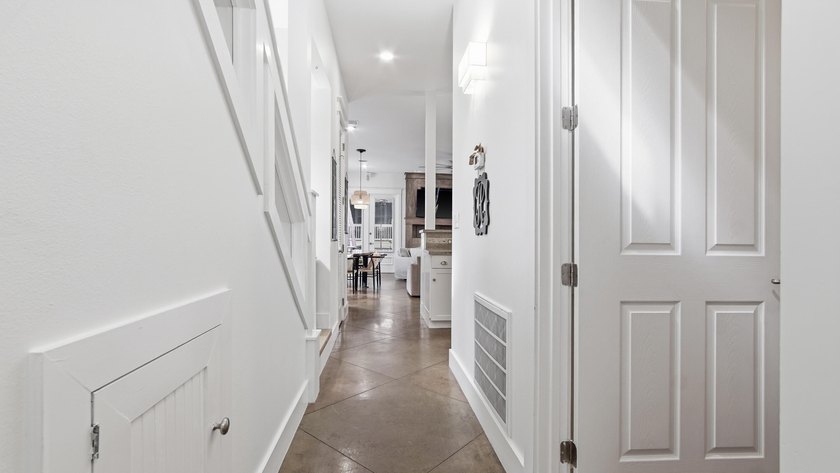 Experience the laid-back 30A lifestyle in the heart of Blue - photo 8