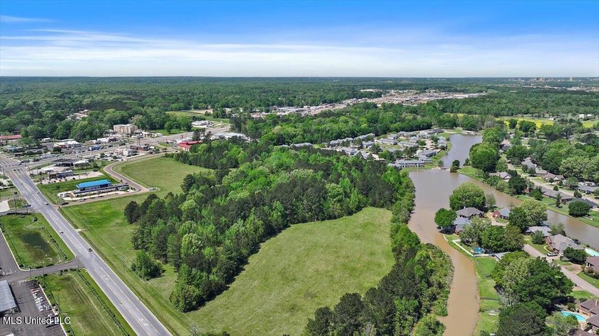 Build your four-plex here! City zoned for multi-family use - photo 11