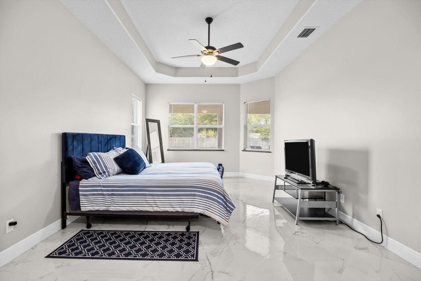 Welcome to this thoughtfully designed single-story residence in - photo 17