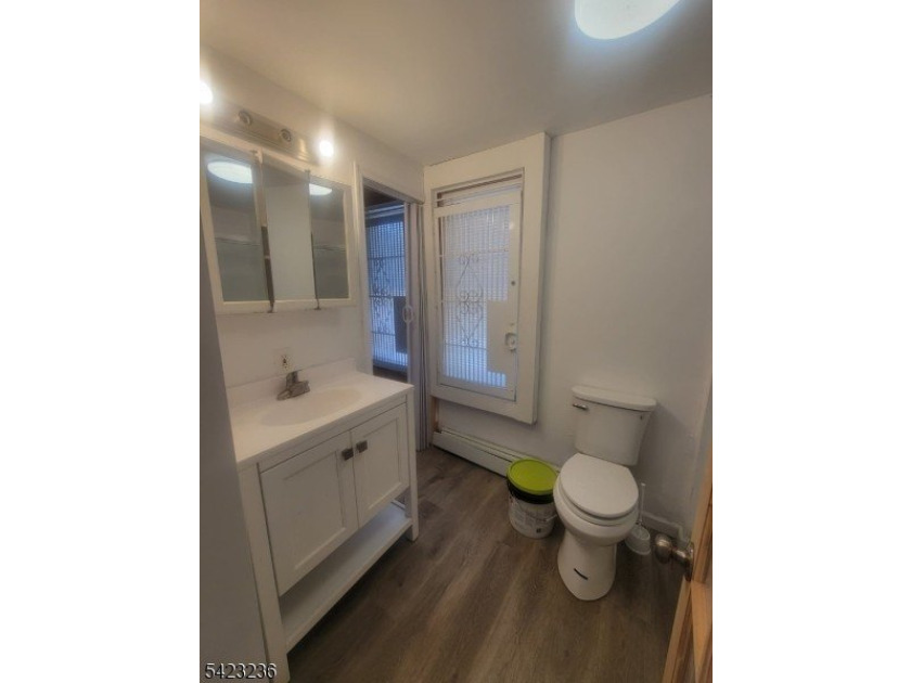 Move-in ready and fully renovated corner home in Atlantic City! - photo 25