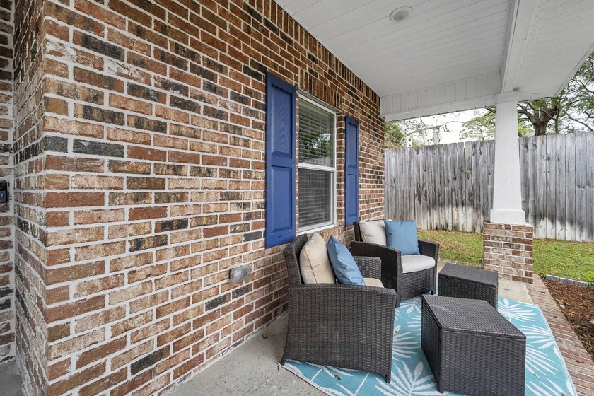 VA assumable loan 4.625%! Great, local builder built this home - photo 8
