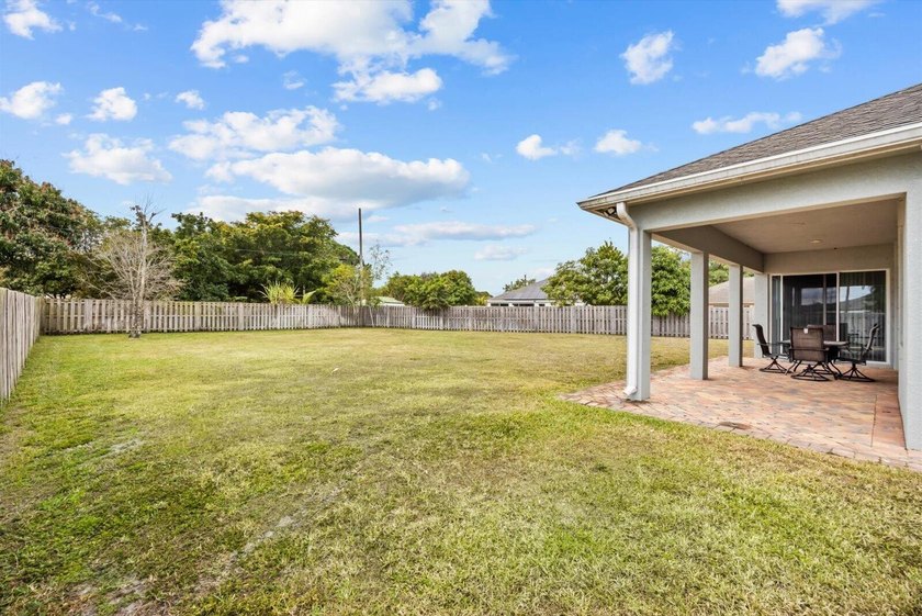 Welcome to this thoughtfully designed single-story residence in - photo 32