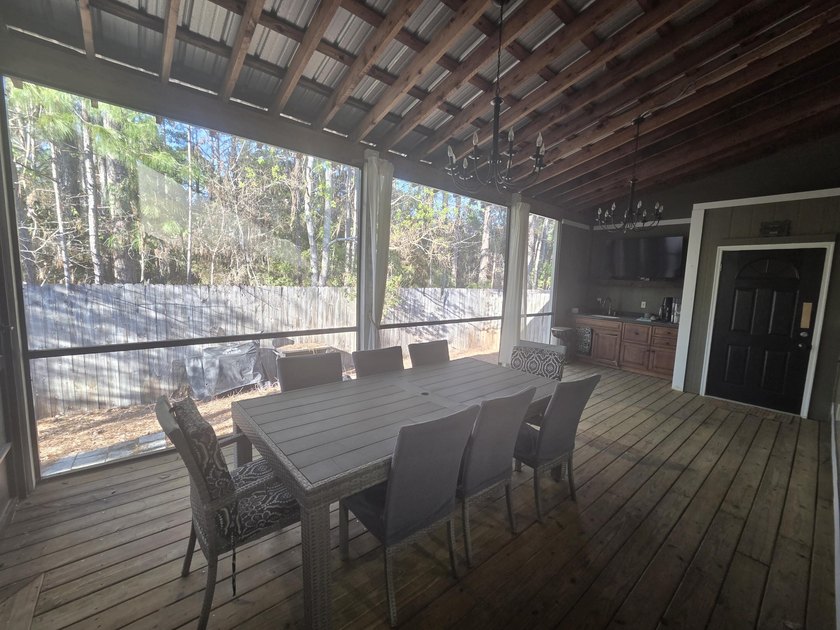 Short Sale, Enjoy the freedom of no HOA at this inviting Santa - photo 10