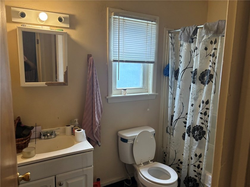 Another Rockin' Rochester Property! Excellent opportunity to add - photo 10