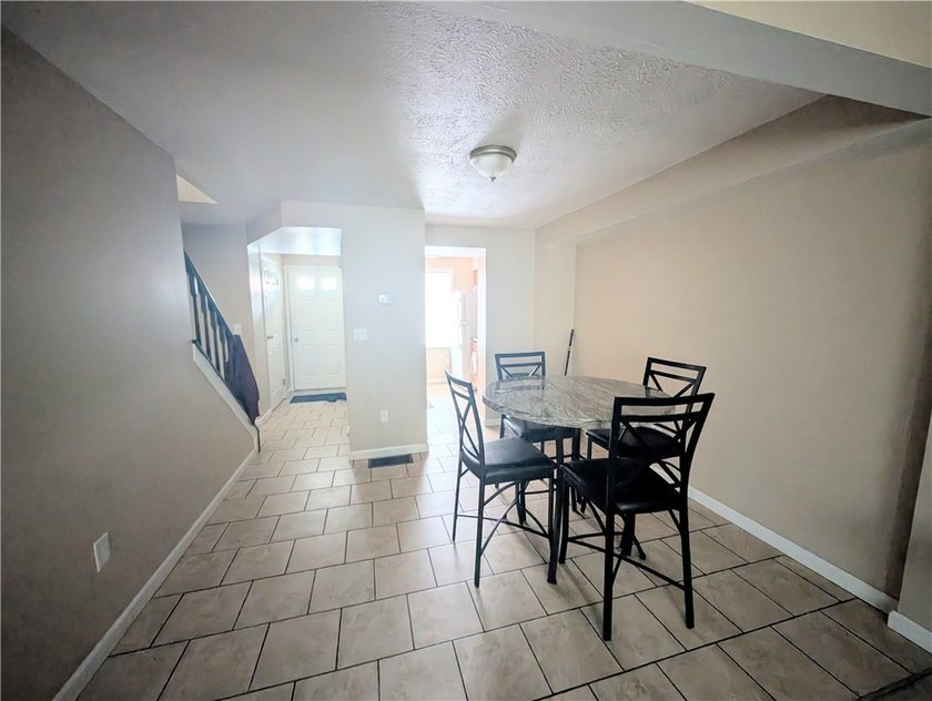 Another Rockin' Rochester Property! Welcome to this - photo 5