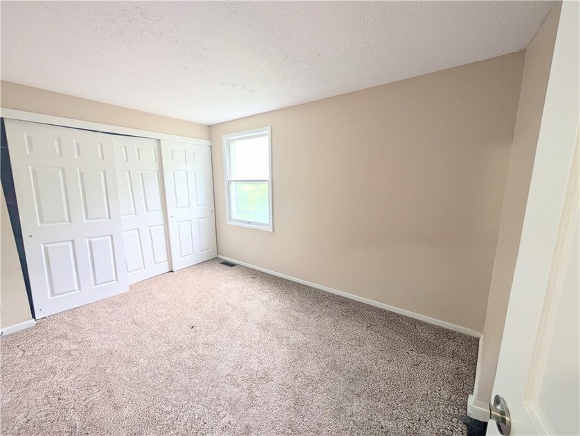 Another Rockin' Rochester Property! Welcome to this - photo 8