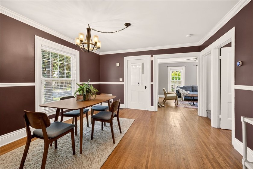 Welcome to this picture-perfect Colonial in the heart of the - photo 8