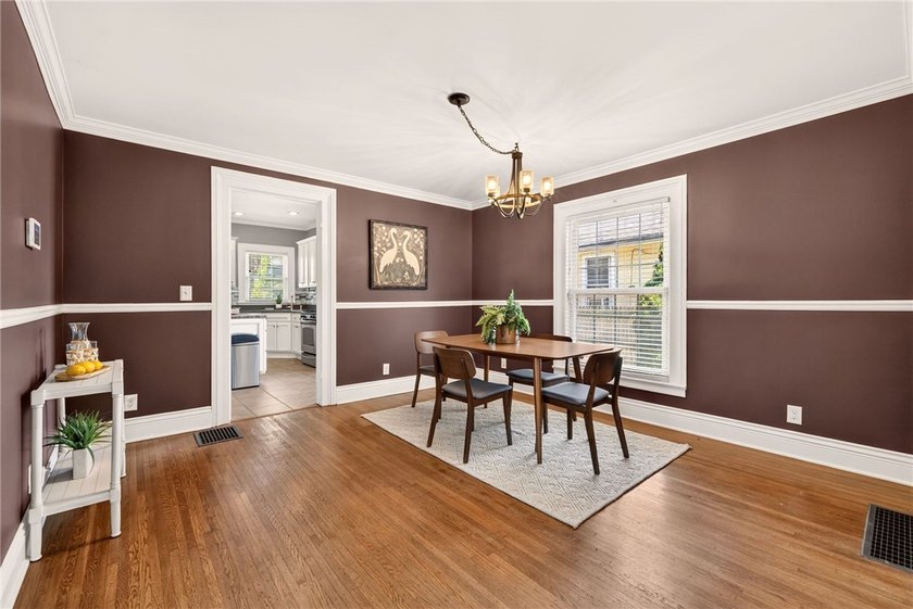 Welcome to this picture-perfect Colonial in the heart of the - photo 10