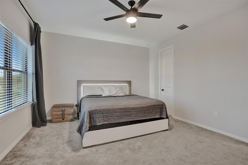 OWNER HAS MOVED -BEST DEAL - Quietest street - no through - photo 27