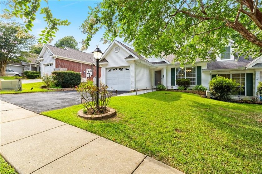 Welcome to the gated community of Spring Lake in West Mobile! - photo 2