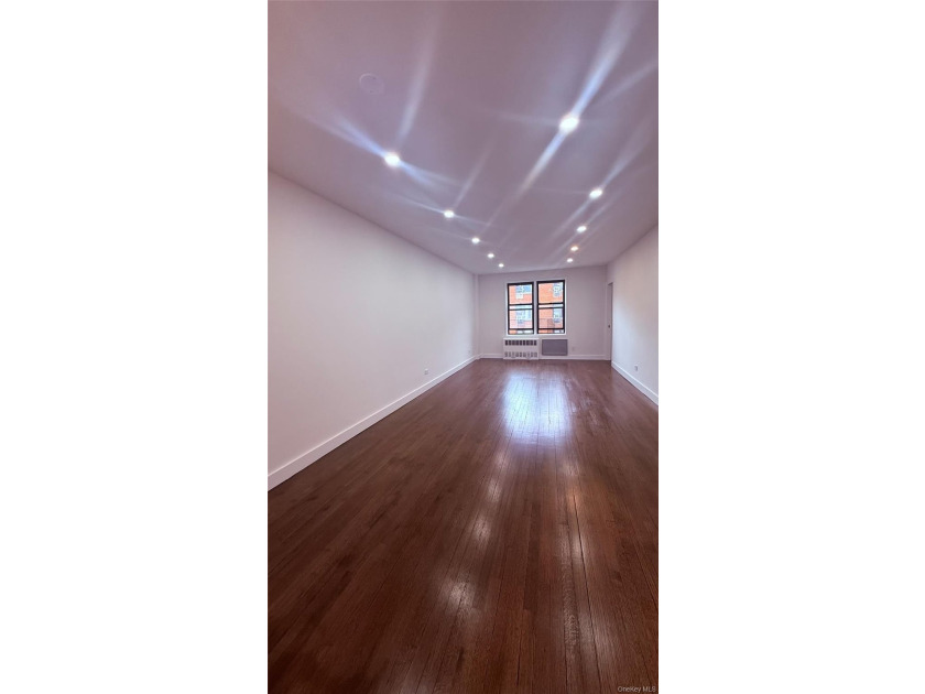 Stunning, fully gut-renovated 2 bedroom co-op. Everything brand - photo 5