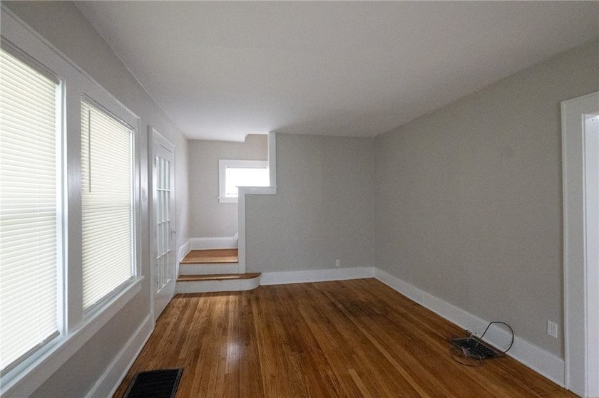 Fully vacant side-by-side duplex with over 2,200 sq ft of living - photo 12