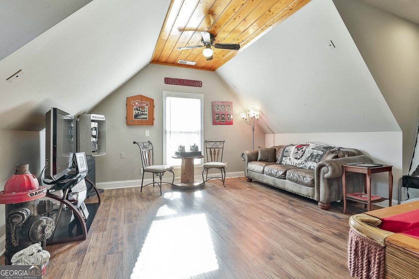 YOU MUST SEE THIS IMMACULATE CUSTOM BUILT ALL BRICK HOME ON - photo 42