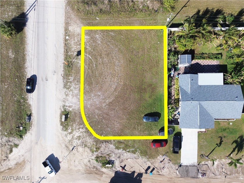 Prime Residential Corner Lot in Cape Coral, FL! Amazing - photo 3