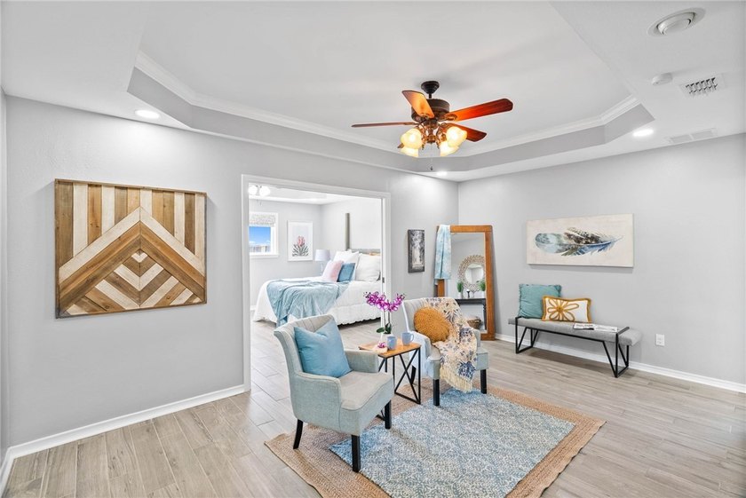 Located on a 1-acre lot in the desirable London ISD, this - photo 15