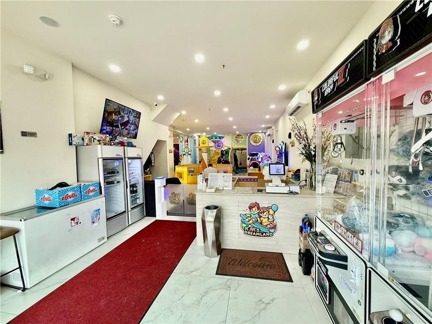 Introducing a real rare find MONEY MAKER in Dyker Heights - photo 7