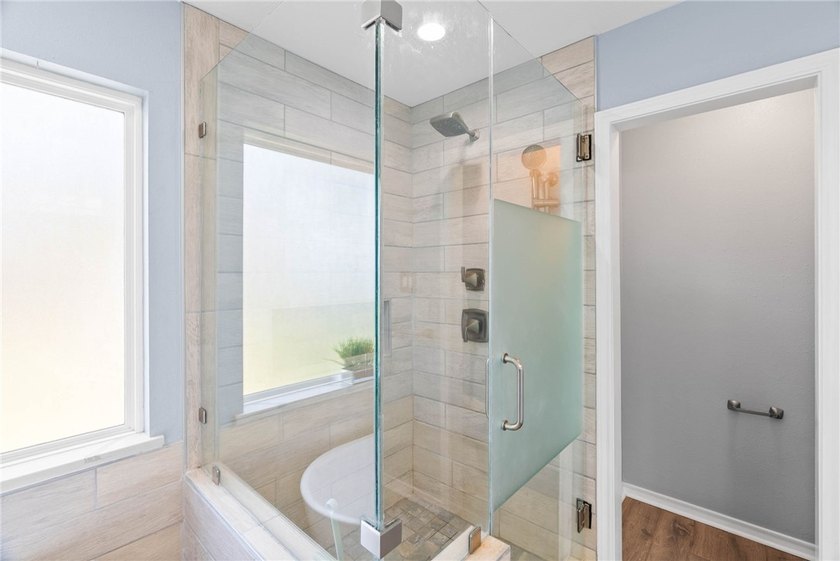 Located on a 1-acre lot in the desirable London ISD, this - photo 20