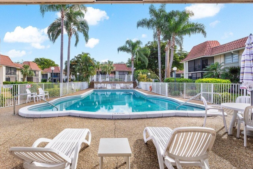 Corner unit with peaceful garden views in the all-age community - photo 25