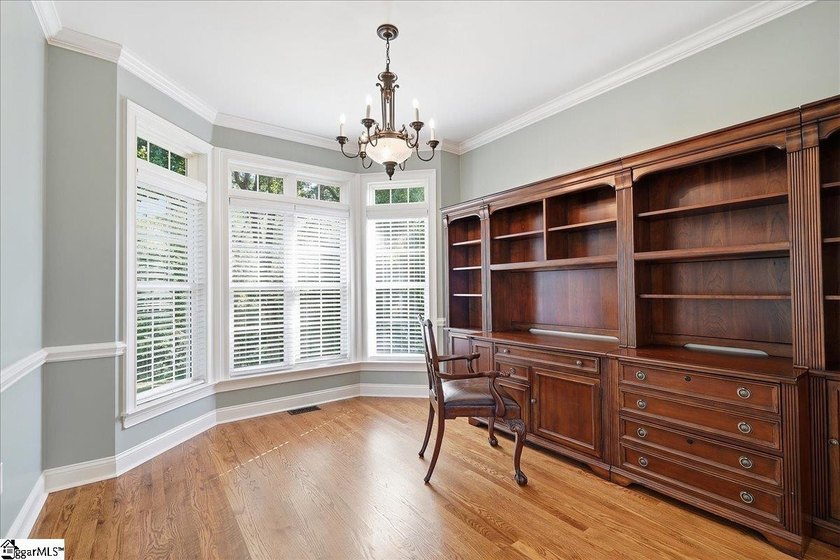 Southern Elegance Meets Modern Luxury on 3.67 Acres in Greer! - photo 8
