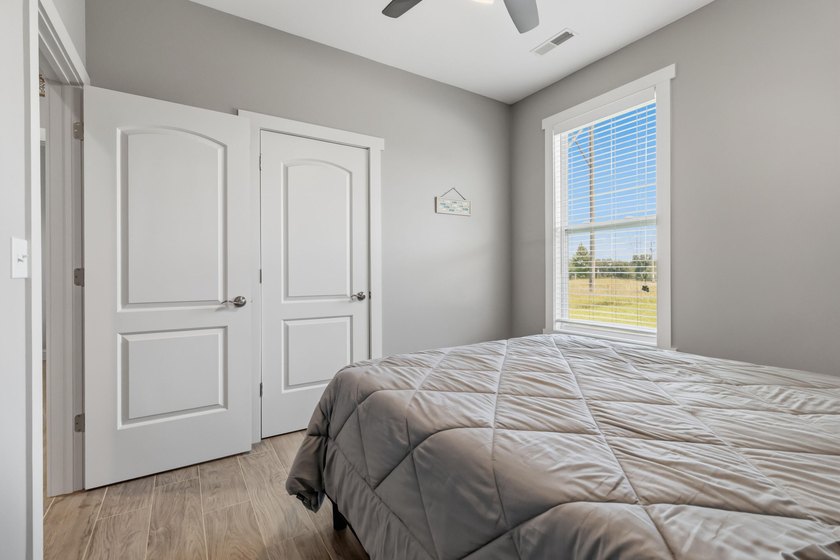 Completely furnished and ready to enjoy, this Lake Cumberland - photo 11