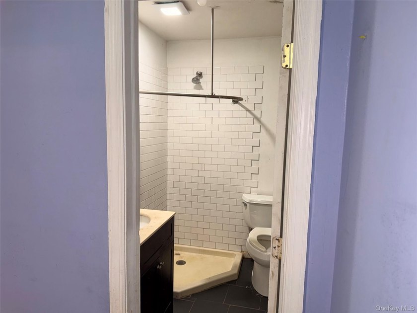Welcome to this charming starter home offering the perfect blend - photo 8