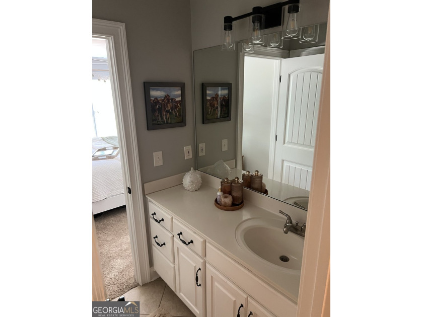 Meticulously maintained 5/4.5 bath Craftsman style home located - photo 14