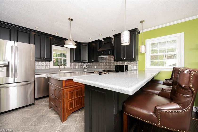 A High Rock Lake opportunity like this doesn't come around often! - photo 31