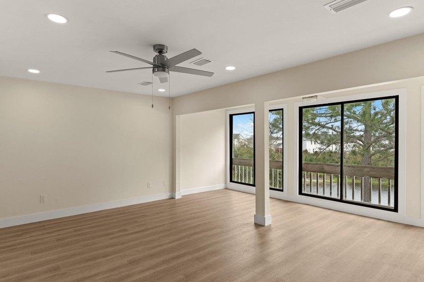 Lake front! This freshly updated condo offers a comfortable and - photo 3
