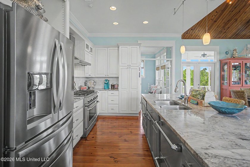 Coastal Luxury Living on Henderson Point in beautiful Pass - photo 12
