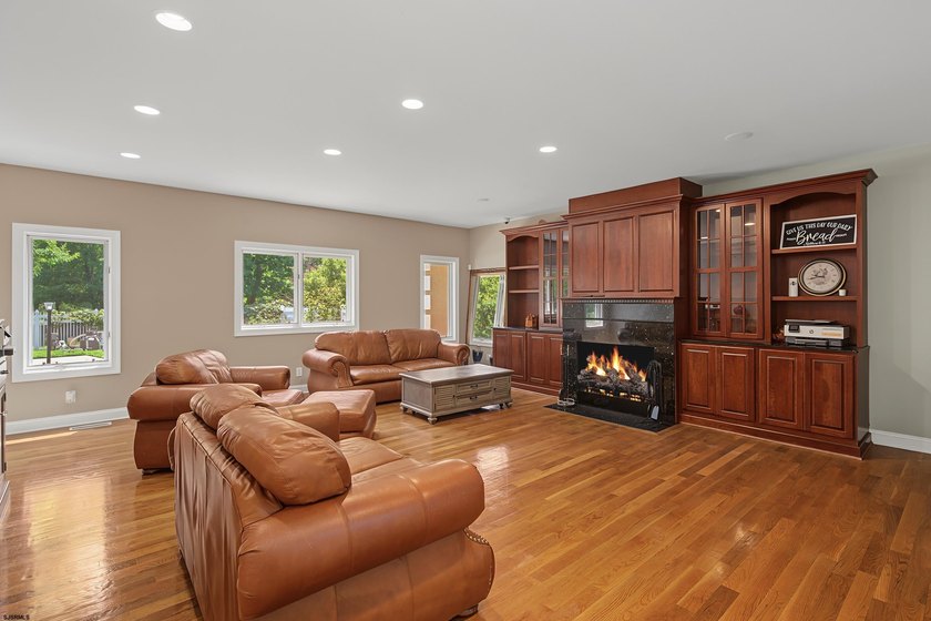 *Stunning Country Estate at 214 Liebig Street A breathtaking - photo 18