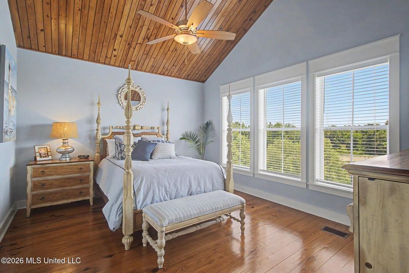 Coastal Luxury Living on Henderson Point in beautiful Pass - photo 27