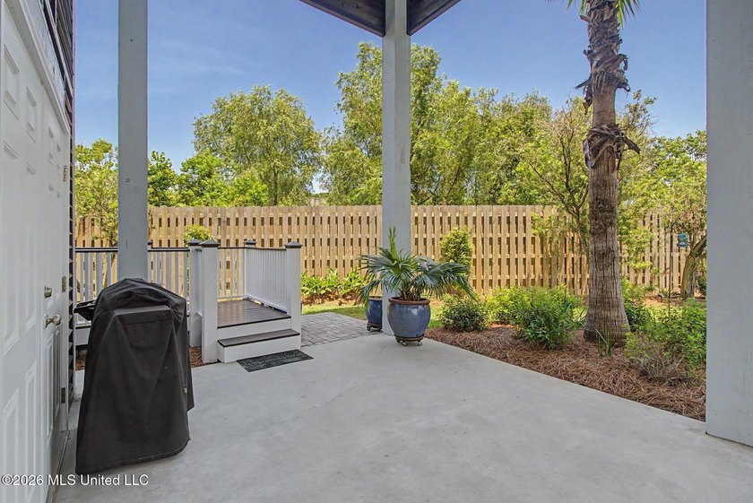 Coastal Luxury Living on Henderson Point in beautiful Pass - photo 36