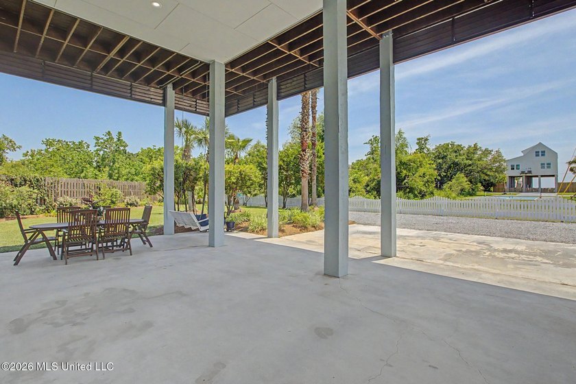 Coastal Luxury Living on Henderson Point in beautiful Pass - photo 38