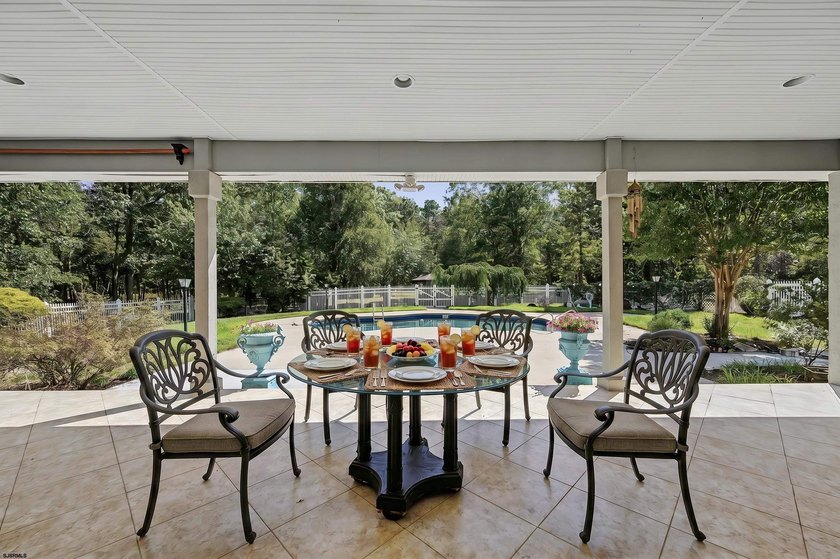 *Stunning Country Estate at 214 Liebig Street A breathtaking - photo 47