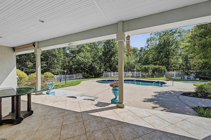 *Stunning Country Estate at 214 Liebig Street A breathtaking - photo 49