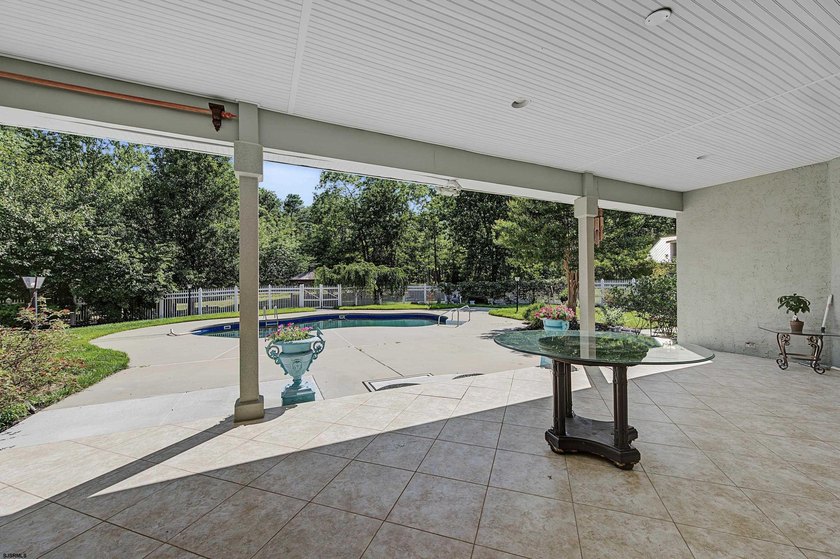*Stunning Country Estate at 214 Liebig Street A breathtaking - photo 50
