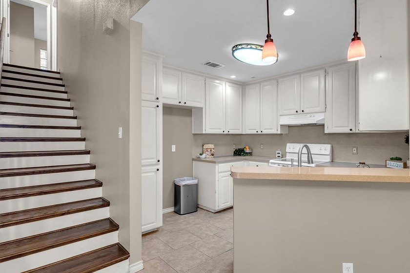 Charming Townhome in The Havens Welcome to this inviting - photo 14