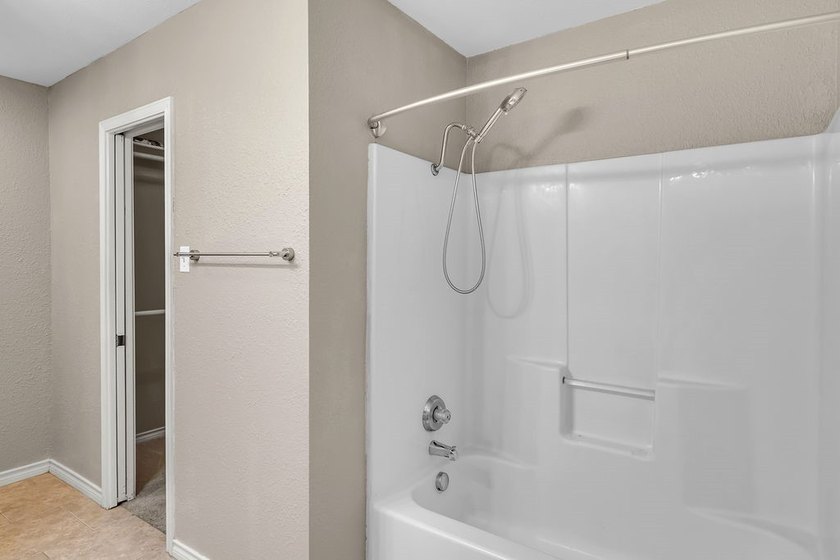 Charming Townhome in The Havens Welcome to this inviting - photo 30