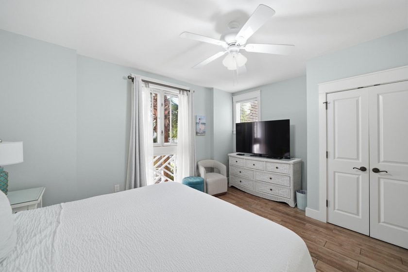 Whether looking for a home or a lucrative investment property - photo 8