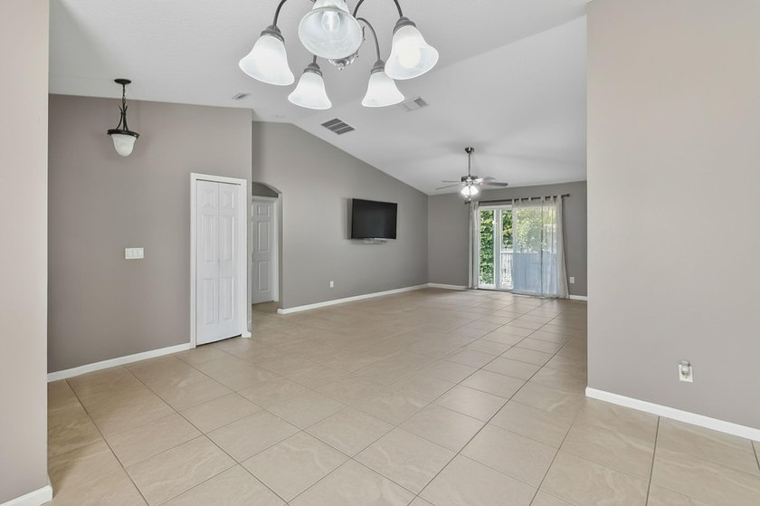 Beautifully maintained 3-bedroom, 2-bath home featuring a NEW - photo 11