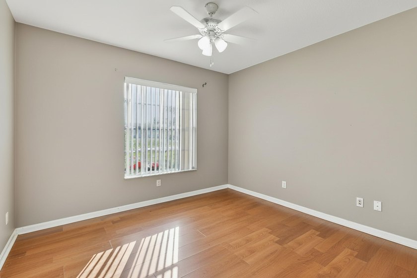 Beautifully maintained 3-bedroom, 2-bath home featuring a NEW - photo 23
