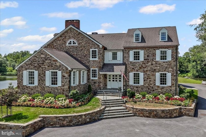 In the heart of historic Chadds Ford, a Pennsylvania stone - photo 2