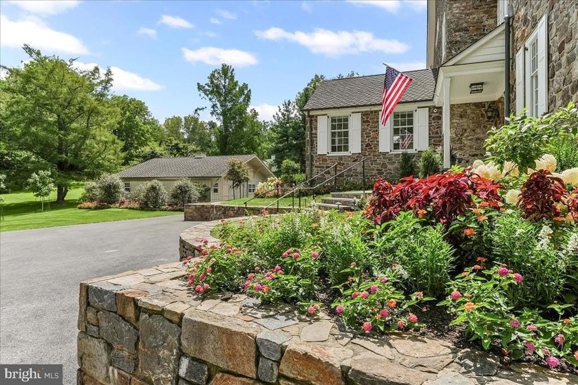 In the heart of historic Chadds Ford, a Pennsylvania stone - photo 4