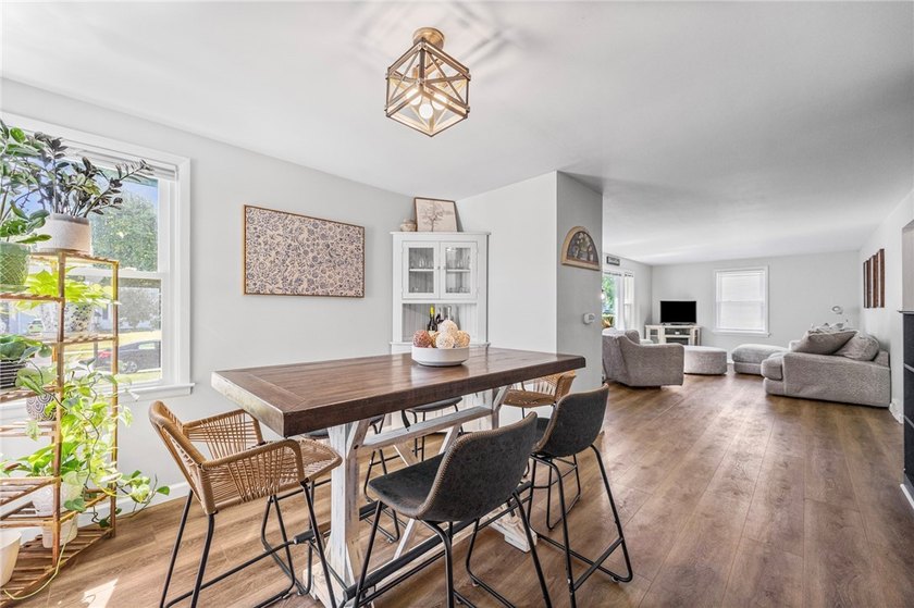 Welcome home to 227 Harvest Drive! This beautifully updated - photo 6