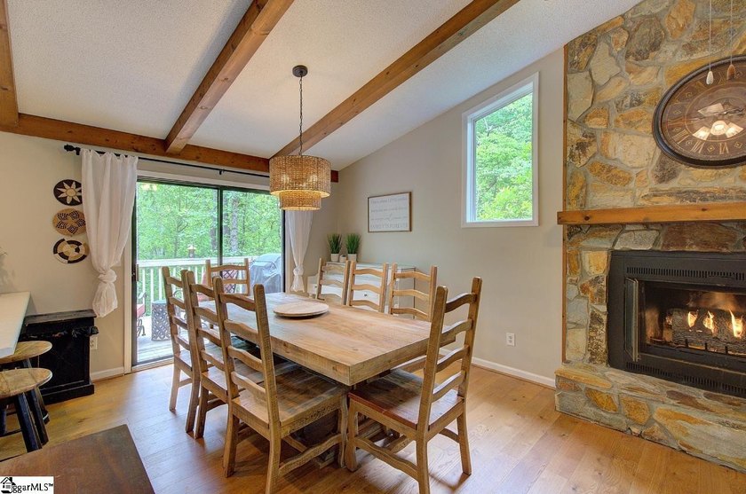 Welcome to your new Keowee Key home! This premium gated - photo 13
